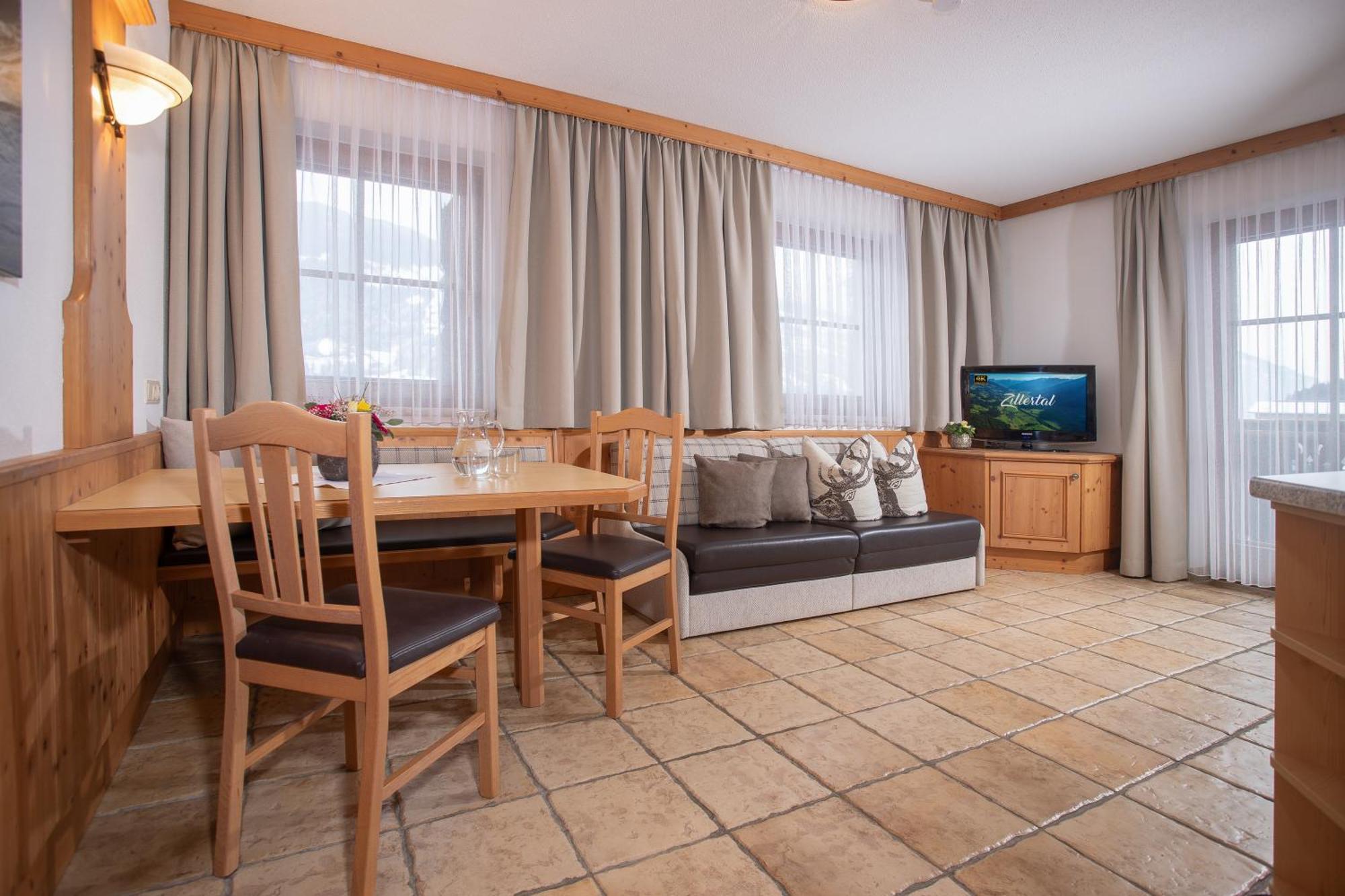 Brixnerhof Im Zillertal Hotell Schlitters Eksteriør bilde